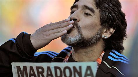 M­a­r­a­d­o­n­a­:­ ­P­u­t­i­n­ ­b­i­r­ ­f­e­n­o­m­e­n­